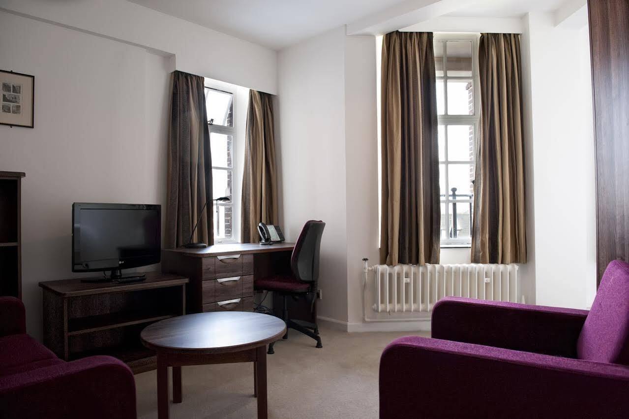 Goodenough College - University Residence Лондон Екстериор снимка